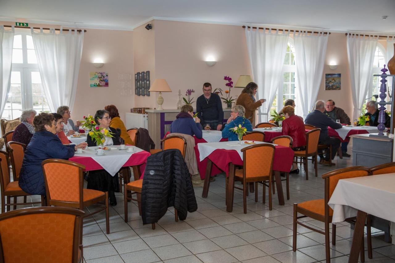 Auberge Du Lac De Mondon Mailhac-sur-Benaize Buitenkant foto